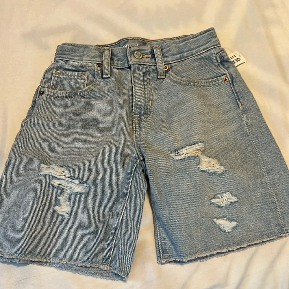 Girl’s Old Navy Mid Rise Light Blue Denim Shorts Size 8 Slim